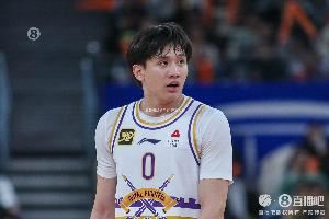 ：北控给后卫林彦廷提供3年B类续约合同 但他今年不想回CBA