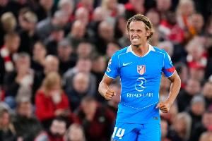 略伦特佩戴黄色镜片眼镜，眼科专家：未有证据表明蓝光对眼睛有害